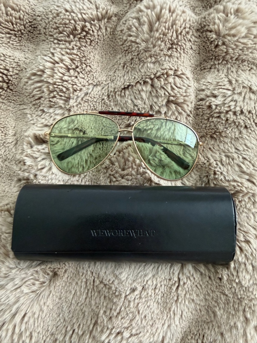Aviator Sunglasses with Green Lenses and Gold Frame - Women Accessories